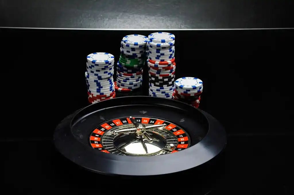 pandora188 login live-dealer roulette table streamed on mobile device